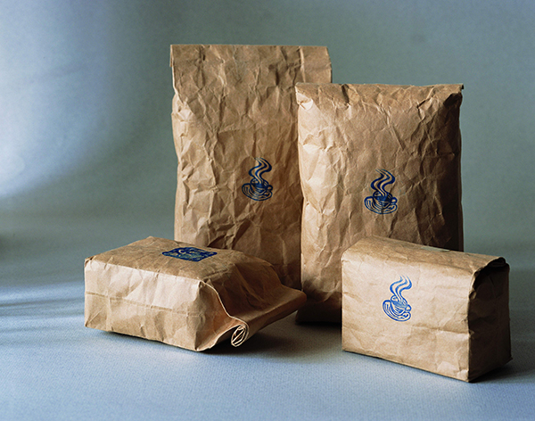 2004年，確立紙品研發(fā)、包裝設(shè)計、生產(chǎn)制造齊頭并進的發(fā)展模式